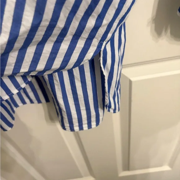 Excellent condition Zara size S blue and white striped button down with pearls - Picture 7 of 11